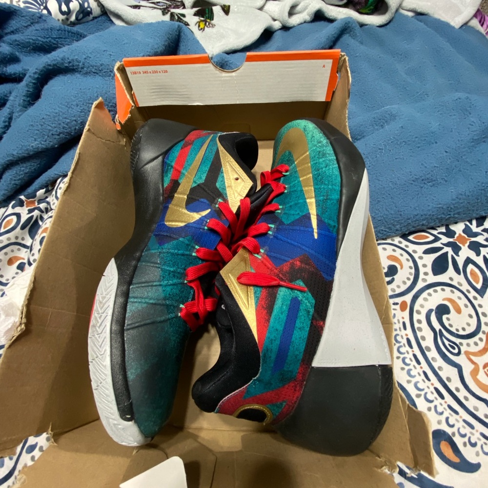 Nike Hyperdunk Sneakers - image 3